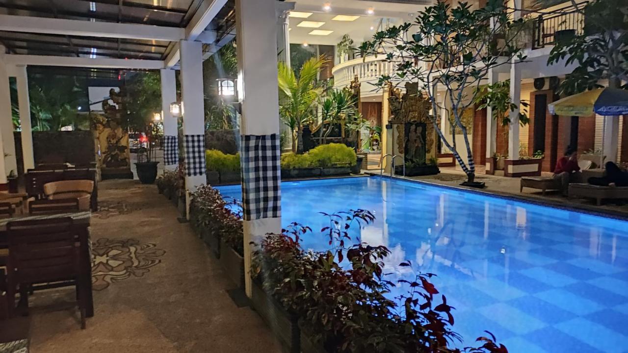 Mirabell Hotel & Convention Hall Malang Exterior photo
