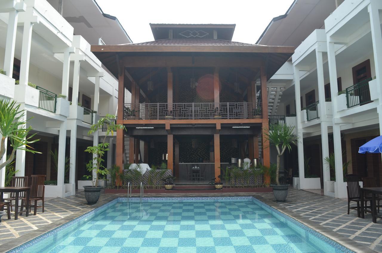 Mirabell Hotel & Convention Hall Malang Exterior photo